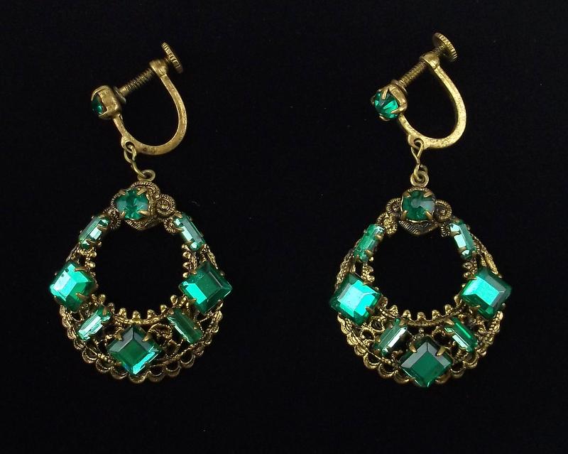 Mint 1940s Czech Rhinestone Drop Earrings (1 of 3)