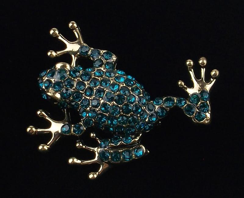 Mint Enameled Rhinestone Tree Frog Brooch Life Size (1 of 1)