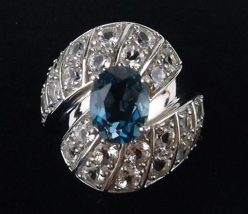 New Boxed Sterling Aquamarine Topaz Ring Size 6 (1 of 5)