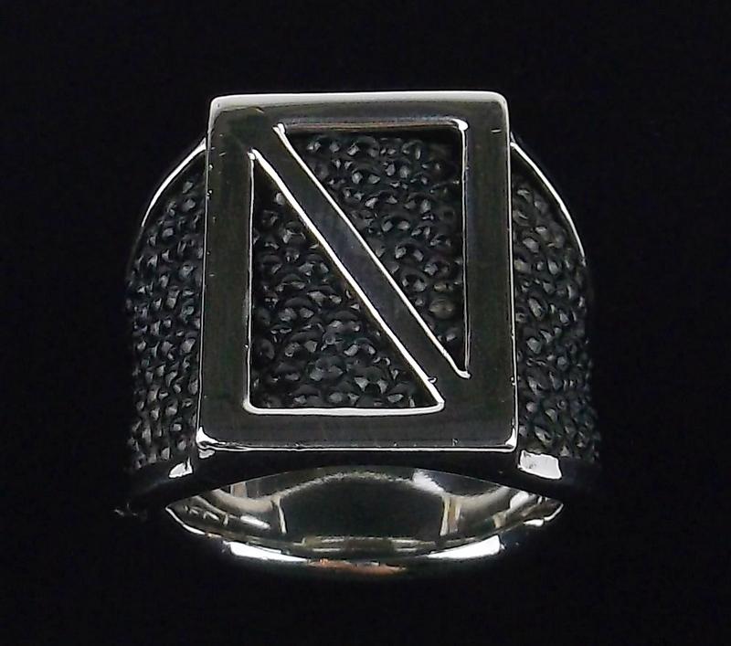 Stunning Designer Heavy Sterling Silver Stingray Ring (1 of 5)