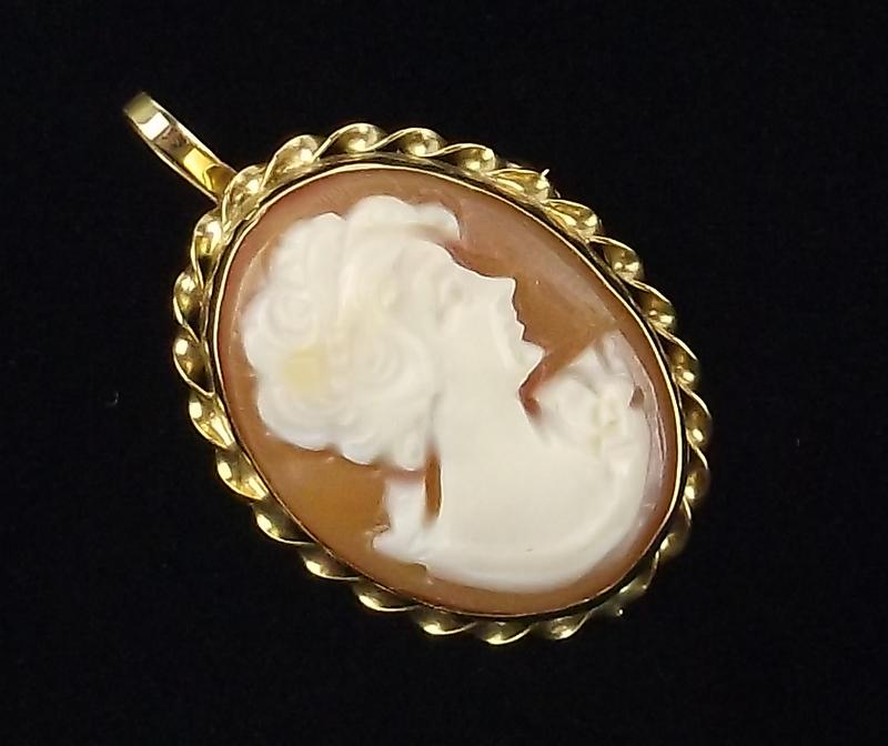 Mint Antique 14kt Gold Shell Cameo Brooch Pendant (1 of 4)