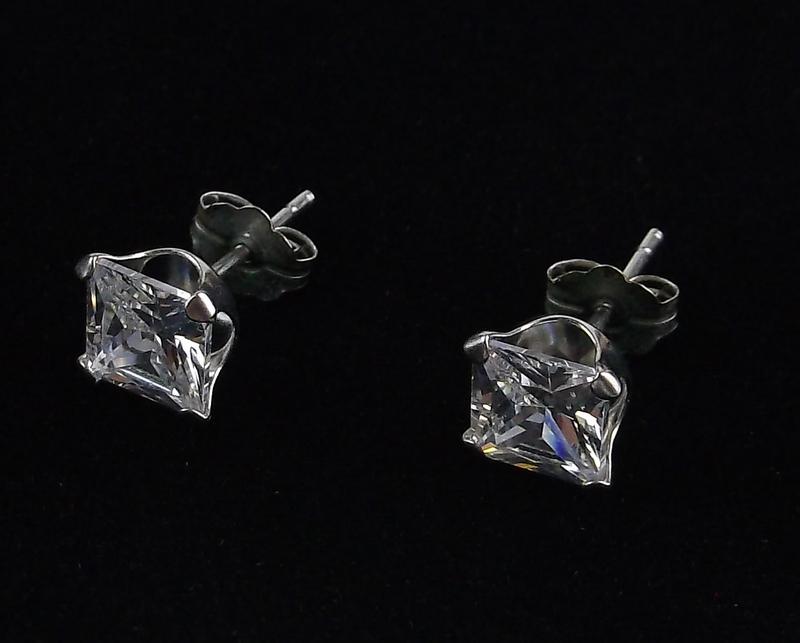 New 10kt White Gold Stud Earrings (1 of 1)