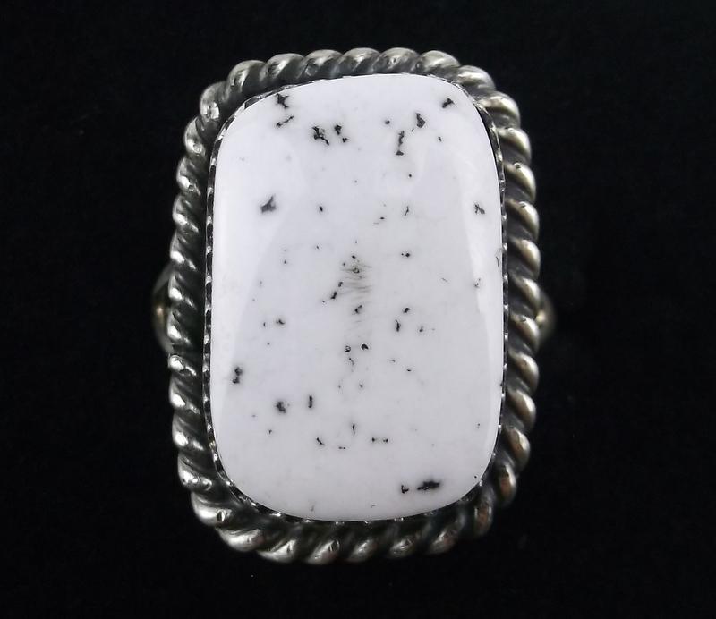 Navajo Augustine Largo Sterling White Buffalo Ring 8 (1 of 3)