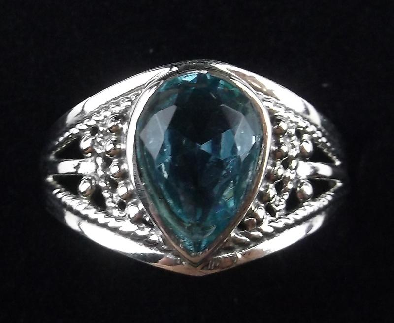 New Sterling Silver Blue Stone Ring Size 7.5 (1 of 2)