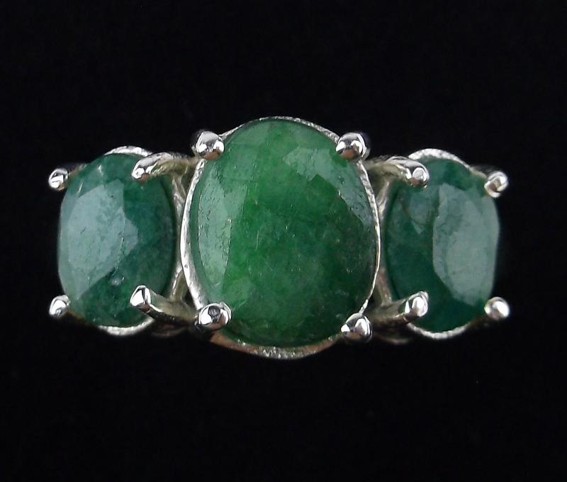 New Boxed Sterling Silver 4ct Emerald Ring Size 7 (1 of 2)