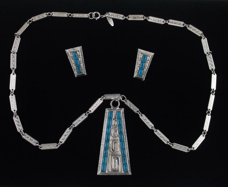 Mint 1960s Whiting Davis Necklace Earrings Set 26" (1 of 5)