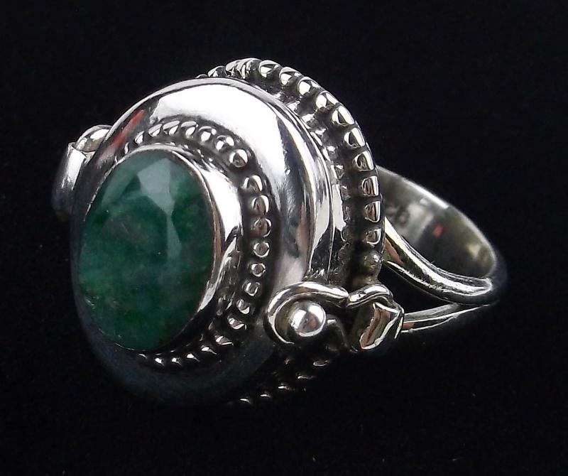 New Heavy Bali Sterling 2ct Emerald Poison Ring 6 Opens (1 of 3)