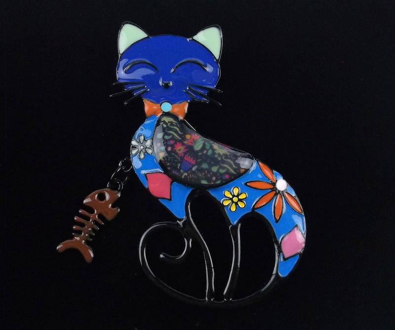 Mint Large Enameled Cat With Fish Brooch (1 of 2)