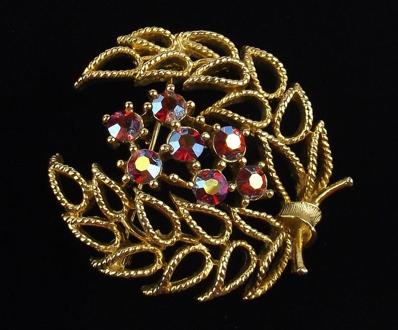 Mint 1960s Antique Lisner Rhinestone Brooch (1 of 3)