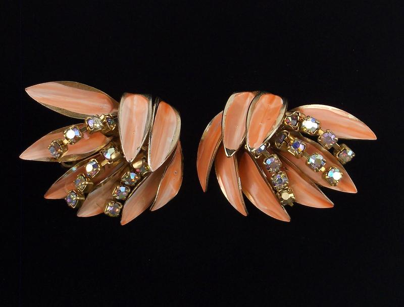 Stunning 1950s Rhinestone Dangly Earrings (1 of 3)