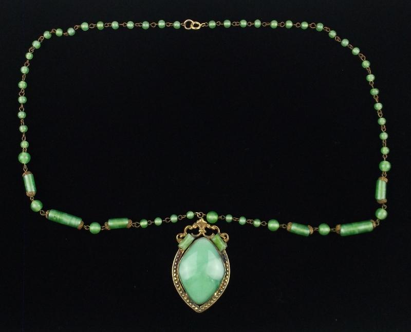 1920s Art Deco 12kt GF Green Glass Necklace 21": A stunning 1920s Antique Art Deco 12kt Gold Filled and Green Glass Necklace 21 inch length in excellent condition.