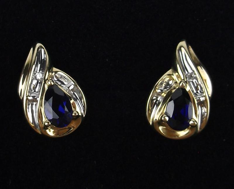 New Boxed 10kt Gold Diamond Sapphire Stud Earrings (1 of 3)