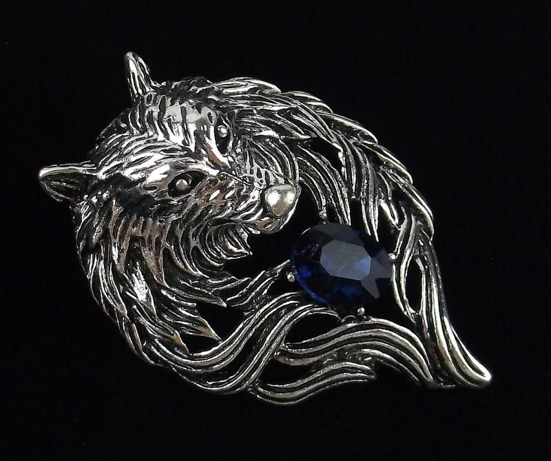 Mint Enameled Rhinestone Wolf Brooch House Stark (1 of 2)