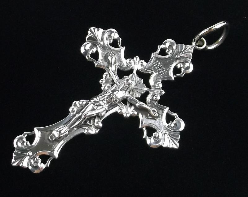 Big 1950s Sterling Silver Crucifix Catholic Pendant (1 of 4)