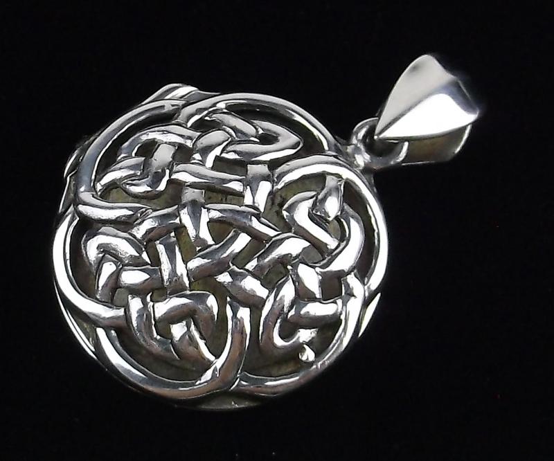 Stunning Sterling Silver Keltic Locket Pendant: Guaranteed Solid 925 Sterling Silver, in Excellent Condition