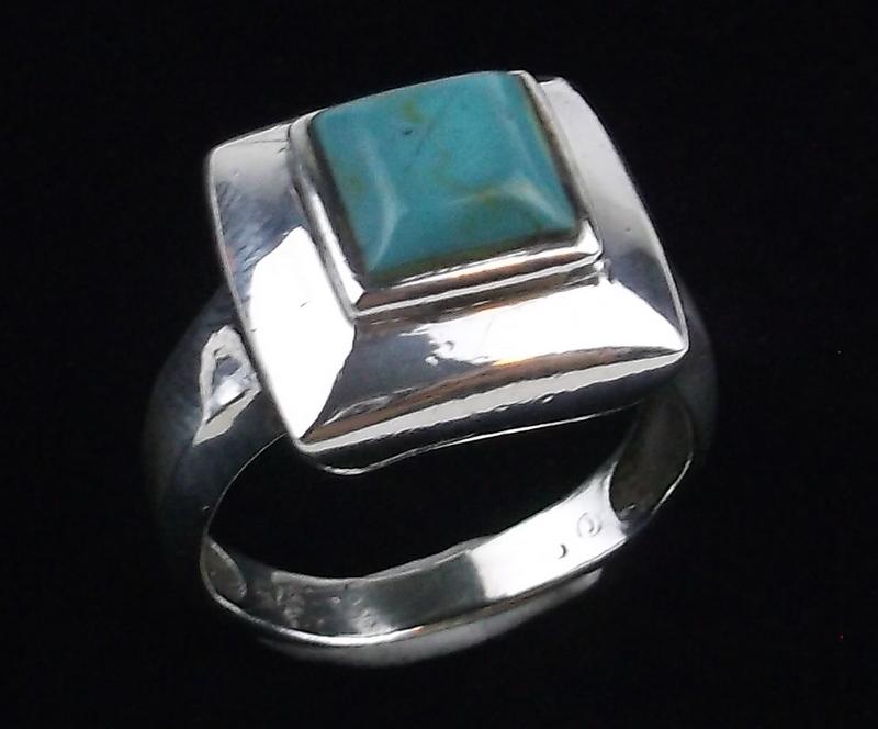 Gorgeous Vintage Sterling Silver Turquoise Ring 7 (1 of 2)
