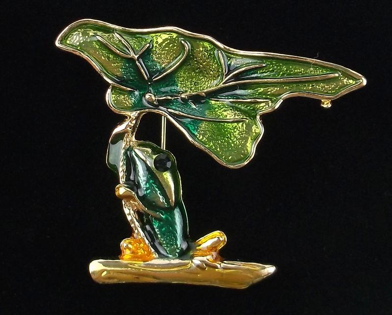 Mint Enameled Rhinestone Frog Under Lilly Pad Brooch (1 of 2)
