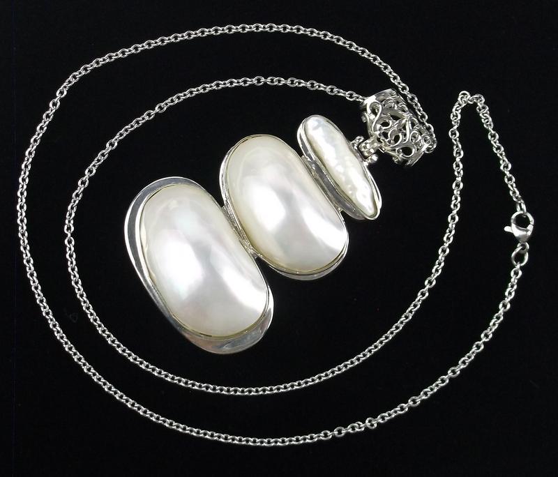 New Big Mother of Pearl Shell Necklace 24" (1 of 3)
