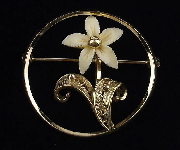 Mint Vintage 1950s Van Dell 12kt GF Brooch - Sep 19, 2021 | Sabertooth Auctions in KY Mint Vintage 1950s Van Dell 12kt GF Brooch - Sep 19, 2021 | Sabertooth Auctions in KY