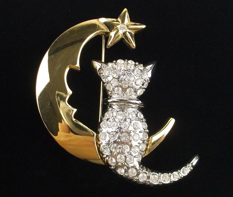 Mint Vintage Rhinestone Cat On The Moon Brooch (1 of 3)