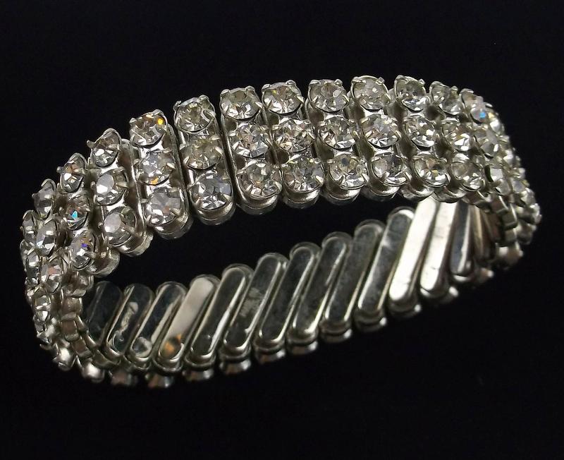 Stunning Vintage 1950s Rhinestone Stretch Bracelet (1 of 3)