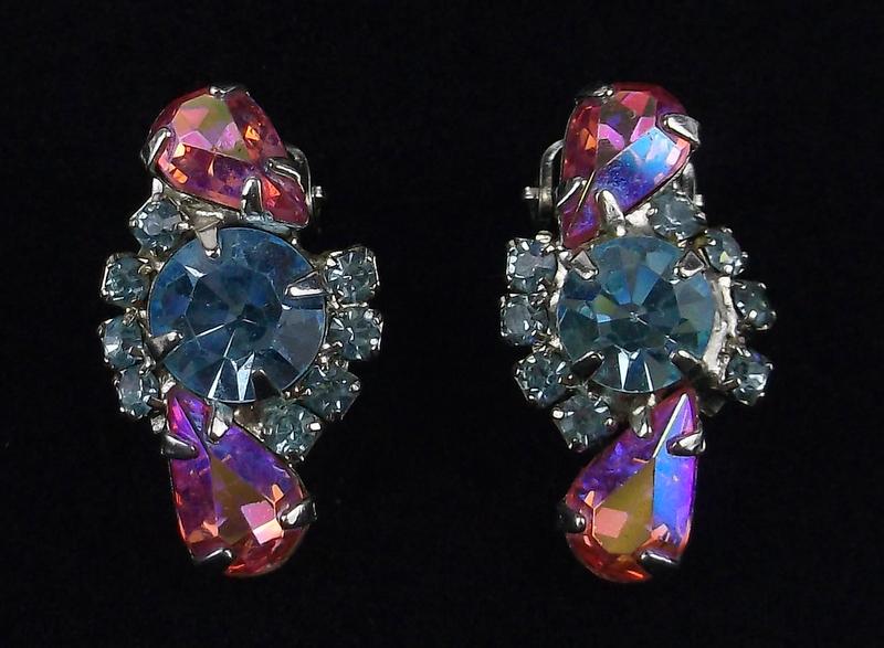 Mint Vintage 1950s Rhinestone Earrings Dazzling (1 of 2)