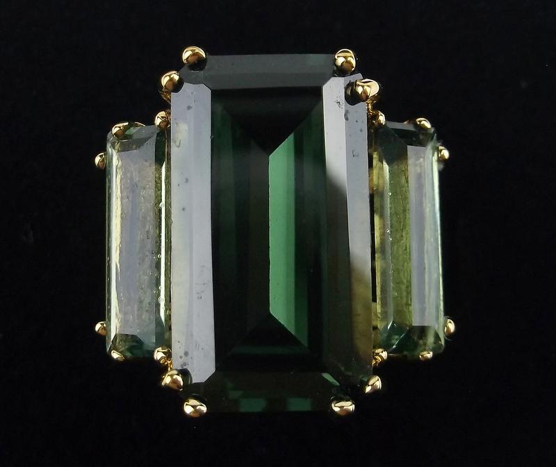 New Gold Over Sterling 11cttw Green Spinel Ring 6: Solid Sterling Silver Guaranteed, in Brand New Never Worn Condition.