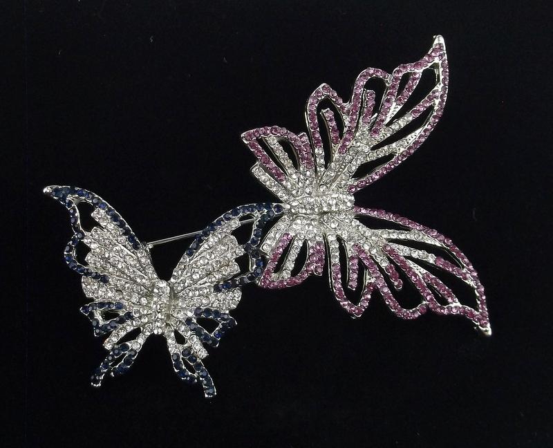 Big Mint Enameled Rhinestone Butterfly Brooch Life Size (1 of 2)