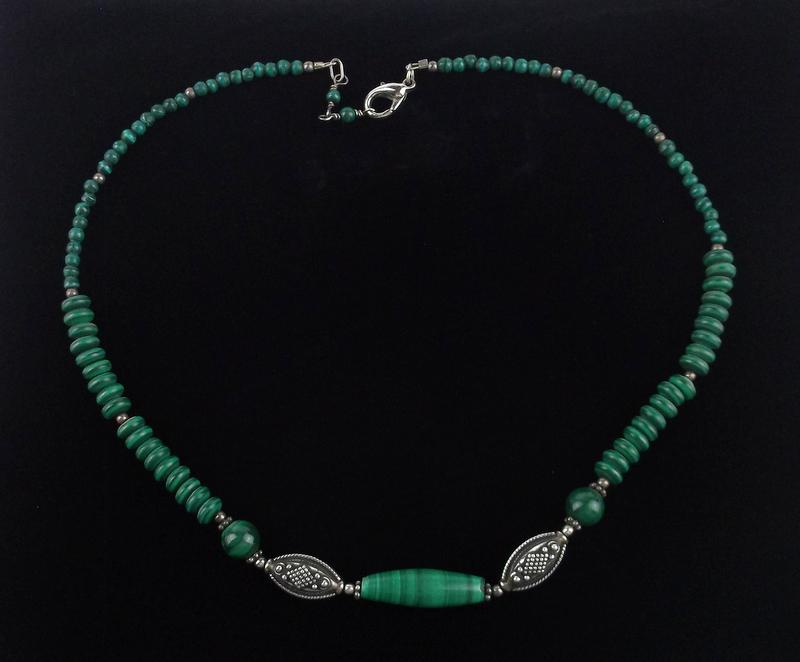 Stunning Vintage Malachite Necklace 17": Mint Condition, In Like New Condition, Perfect