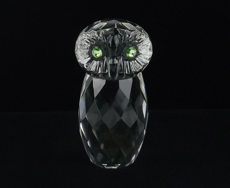 New Boxed Crystal Owl Paperweight (1 of 4)