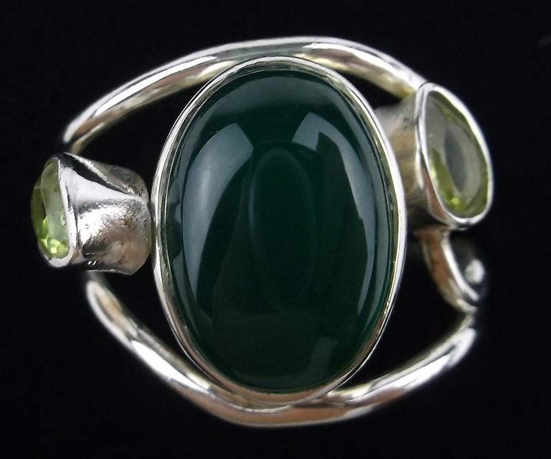 New Boxed Sterling Silver Chalcedony Peridot Ring 8 (1 of 2)