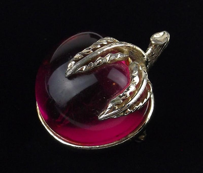 Stunning Vintage 1970s Lucite Apple Brooch: excellent condition