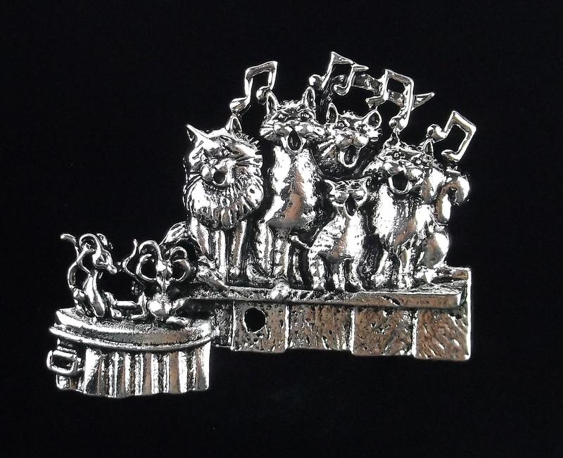 Mint Enameled Singing Cat Mouse Brooch (1 of 2)