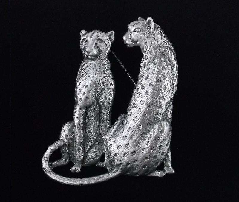 Big Mint Cheetah Brooch Safari (1 of 2)