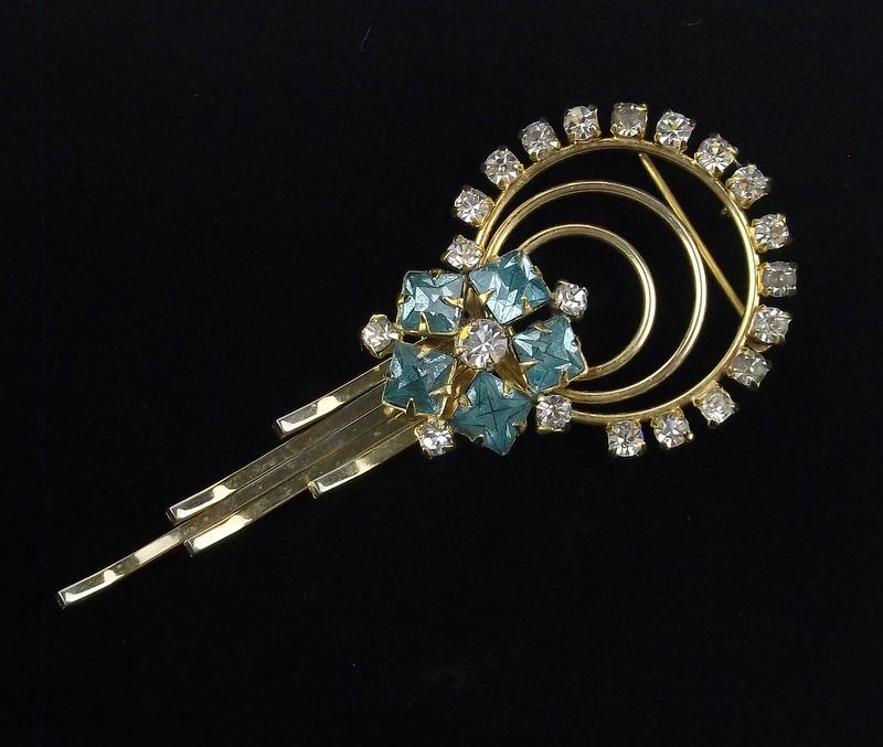 Mint Vintage 1960s Rhinestone Drop Brooch Juliana? (1 of 3)