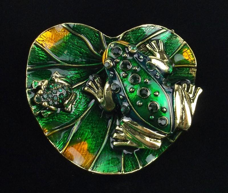 Big Mint Enameled Rhinestone Frog On Lilly Pad Brooch (1 of 3)