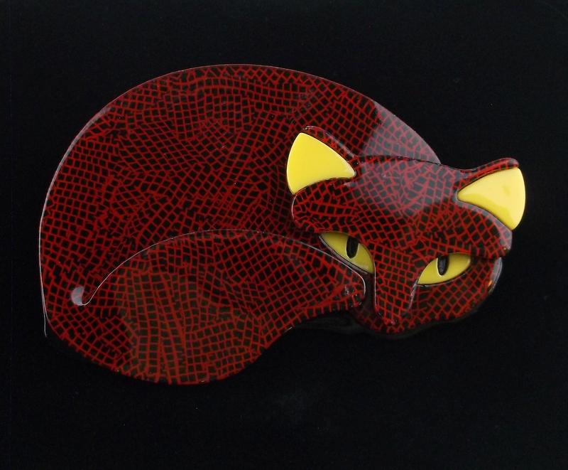 Mint Big Lucite Cat Brooch 3D (1 of 3)