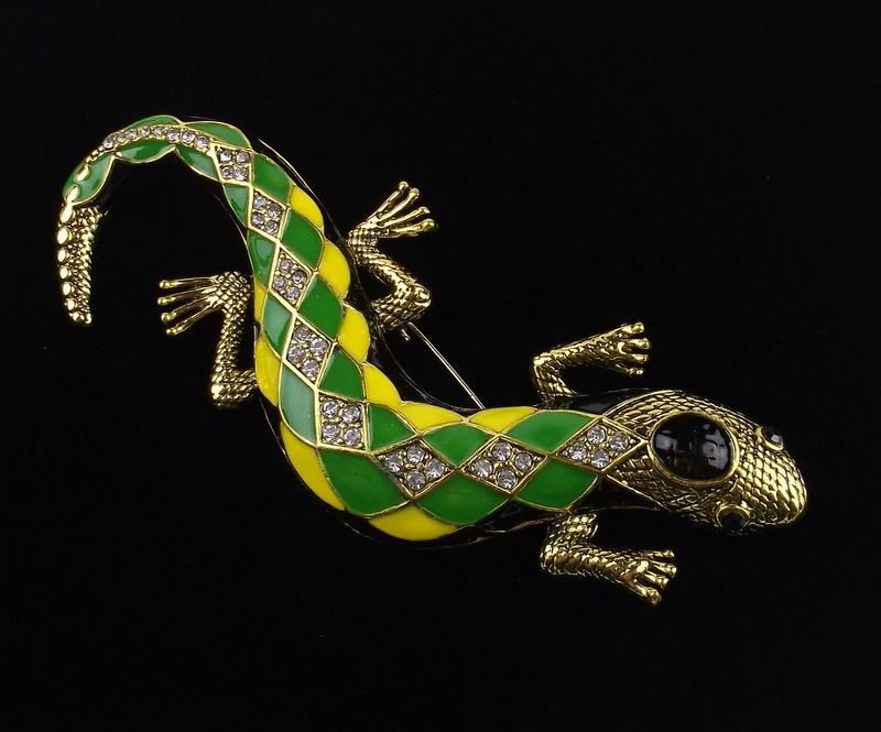 Big Mint Enameled Rhinestone Lizard Brooch (1 of 2)