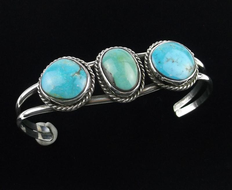 Vintage 1970s Navajo Sterling Turquoise Cuff Bracelet (1 of 6)