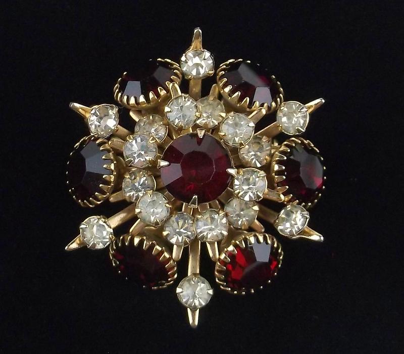 Mint Vintage 1950s Rhinestone Snowflake Brooch (1 of 3)
