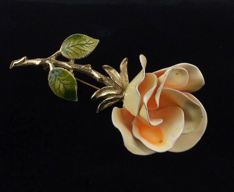 Big Mint Vintage 1950s Enameled Rose Brooch 3D (1 of 3)