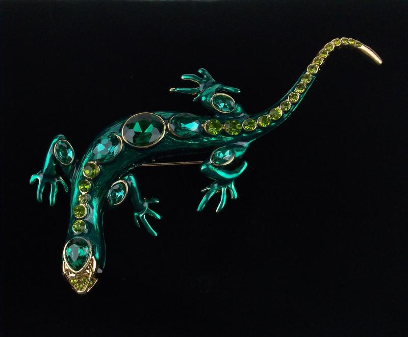 Big Mint Enameled Rhinestone Lizard Brooch (1 of 2)