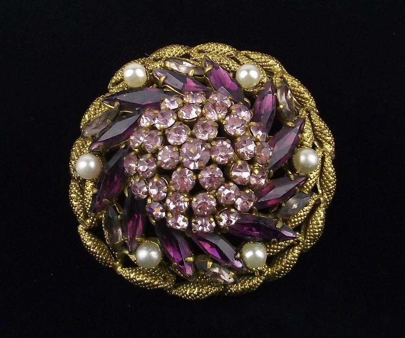Big Mint Vintage 1950s Austrian Rhinestone Brooch (1 of 5)