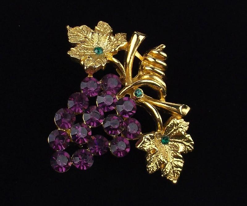 Mint Vintage Rhinestone Grape Cluster Brooch (1 of 3)