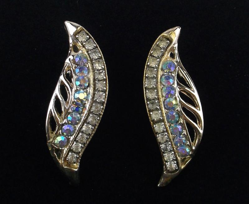 Mint Vintage 1950s Rhinestone Earrings (1 of 3)