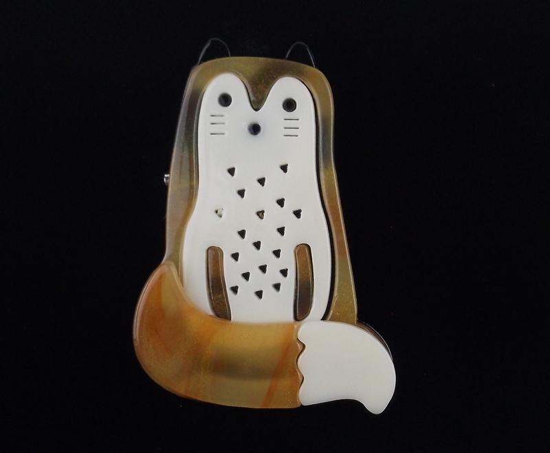 Mint Lucite Totoro Brooch 3D (1 of 2)