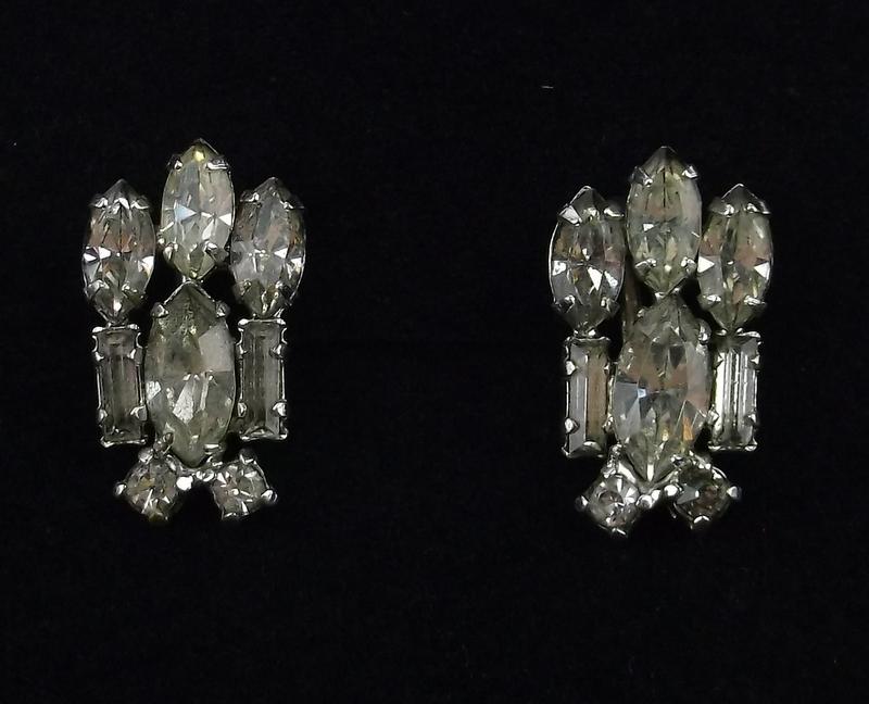 Mint Vintage 1940s Rhinestone Earrings (1 of 3)