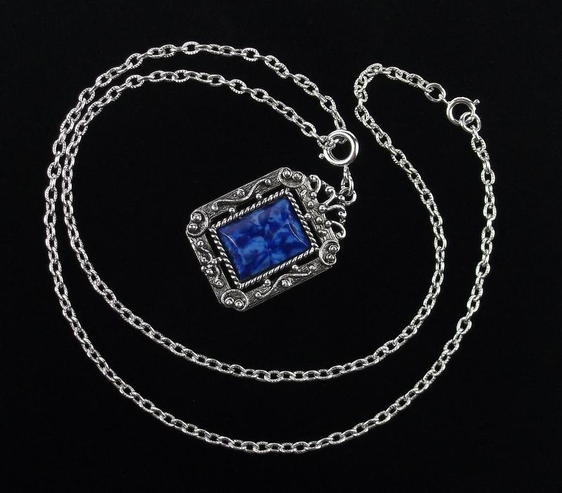 Mint Vintage 1970s Necklace 22" Southwestern Style (1 of 4)