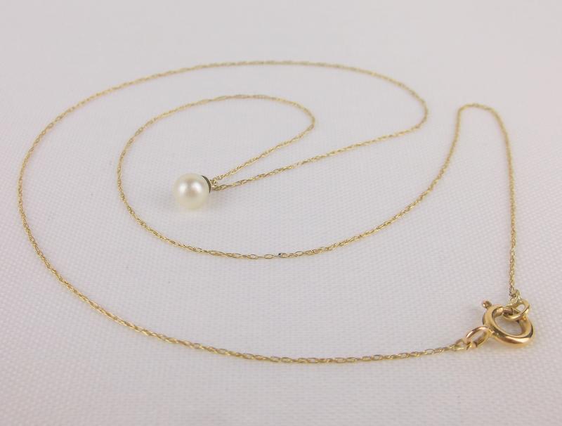 Mint Vintage 14kt Gold Pearl Drop Necklace 18" (1 of 2)