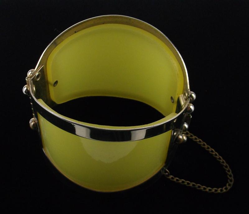 Stunning Vintage Leru Runway Parure Acrylic Bracelet (1 of 4)